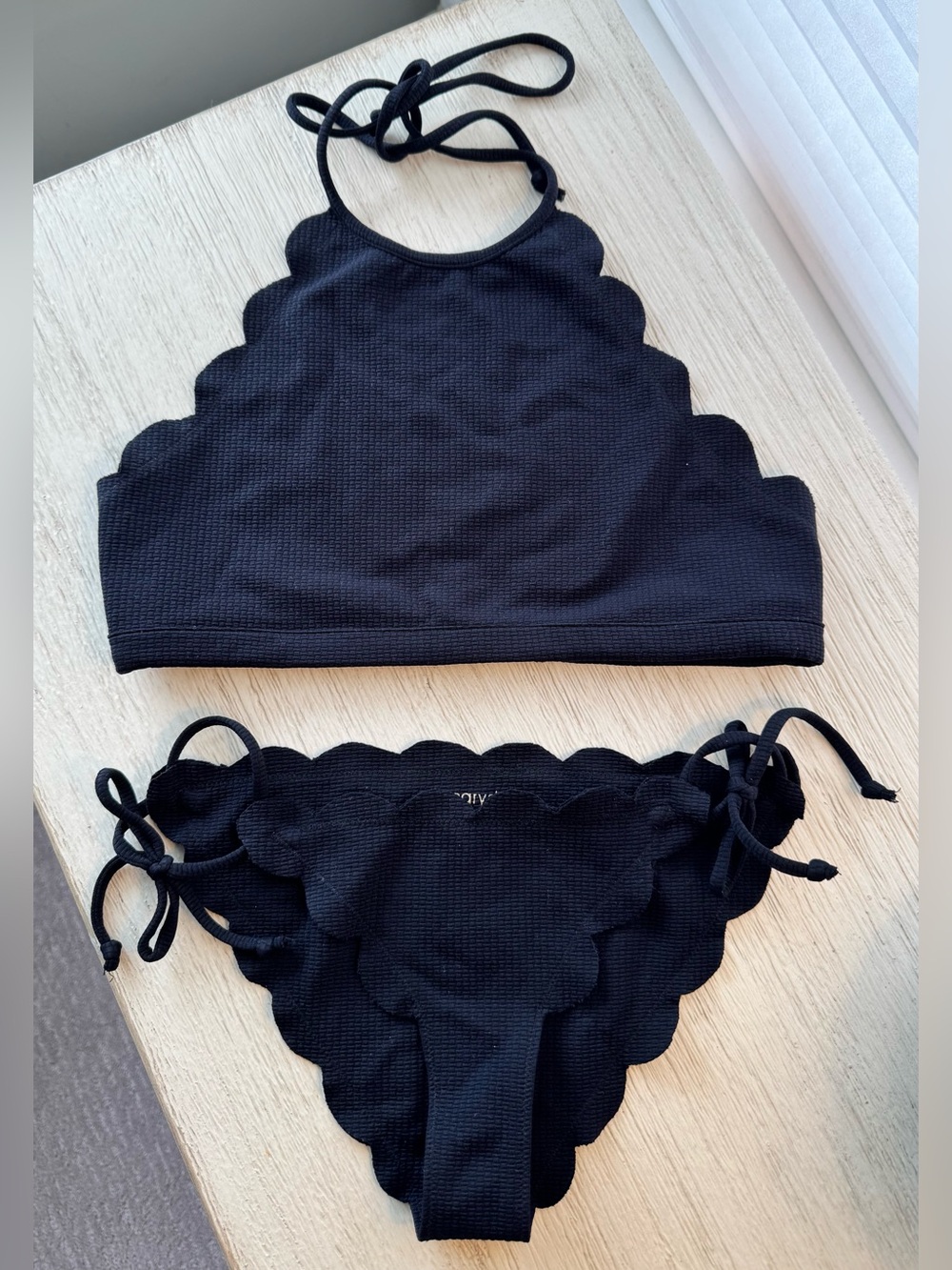 Marysia Swim Black Textured Halter Scalloped Bikini Set Size S/M Seperates